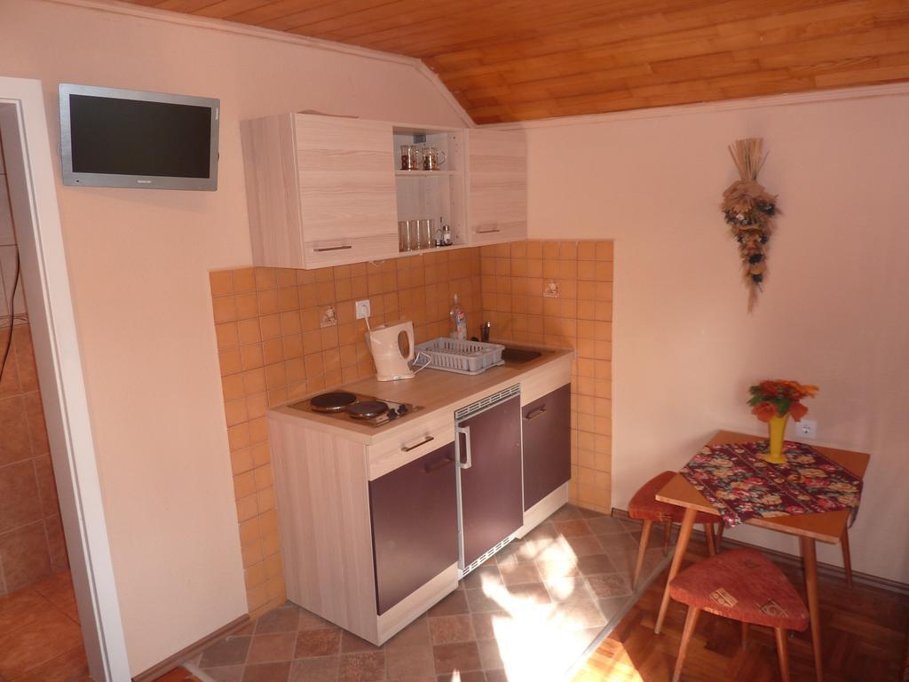 Vadasztanya Apartmanhazak Siófok Zimmer foto