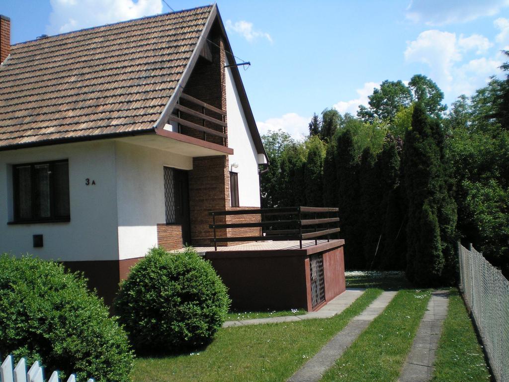 Vadasztanya Apartmanhazak Siófok Zimmer foto